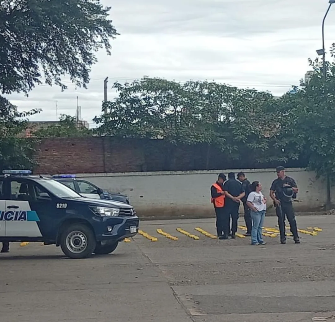 Screenshot_2025-12-12-12-12-23-297_com.whatsapp-edit